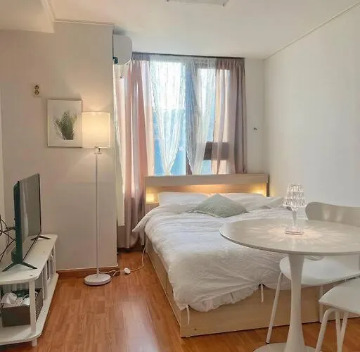 Hue House - 3mins To Yeoksam Station 首爾